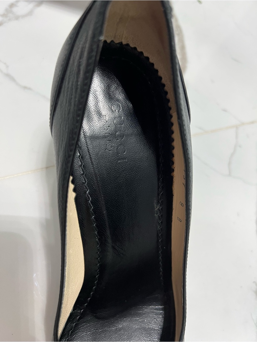 Vintage Gucci Black Leather Pointed Toe Pumps Heels – Made in Italy – Size 8B - Picture 6 of 11